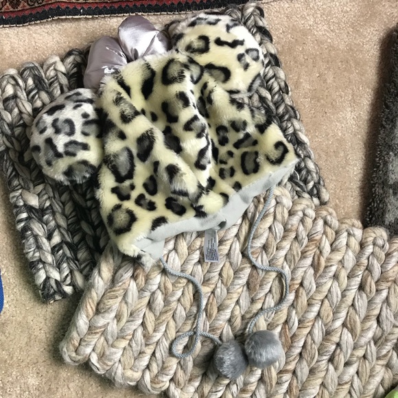 GIFTED 🎁Animal Print Furry Minnie Mouse Ears - Picture 4 of 12